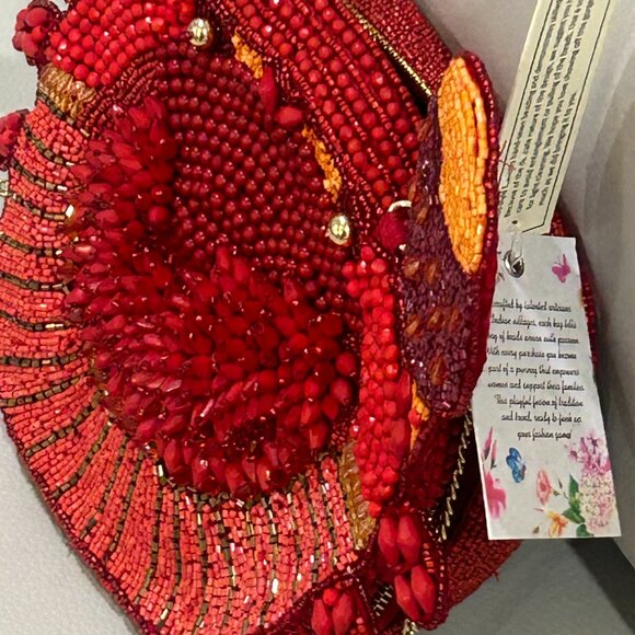 Tik Tok Viral Handcrafted in India Red Crab Gold Eyes Beaded Crossbody Bag NWT - Picture 3 of 7